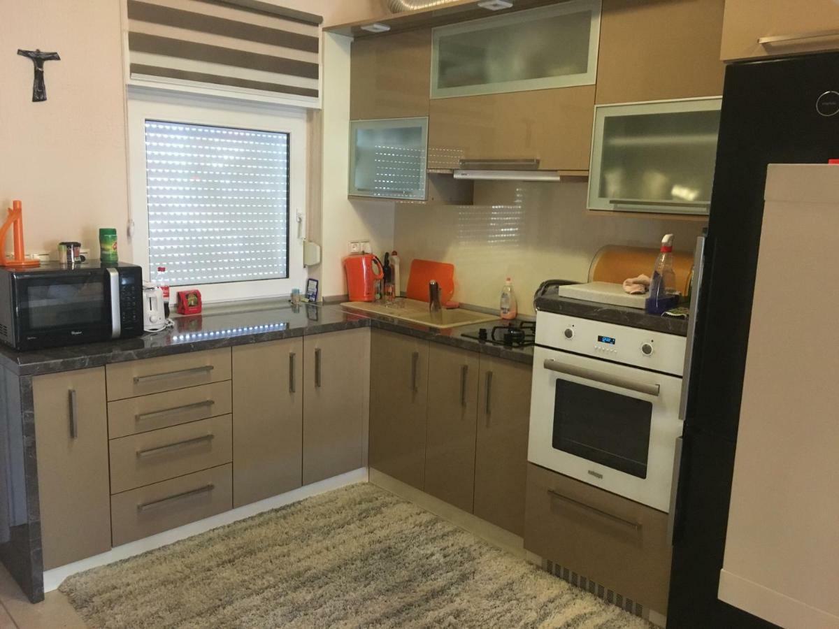Apartman Petra 1 Vir Exterior foto